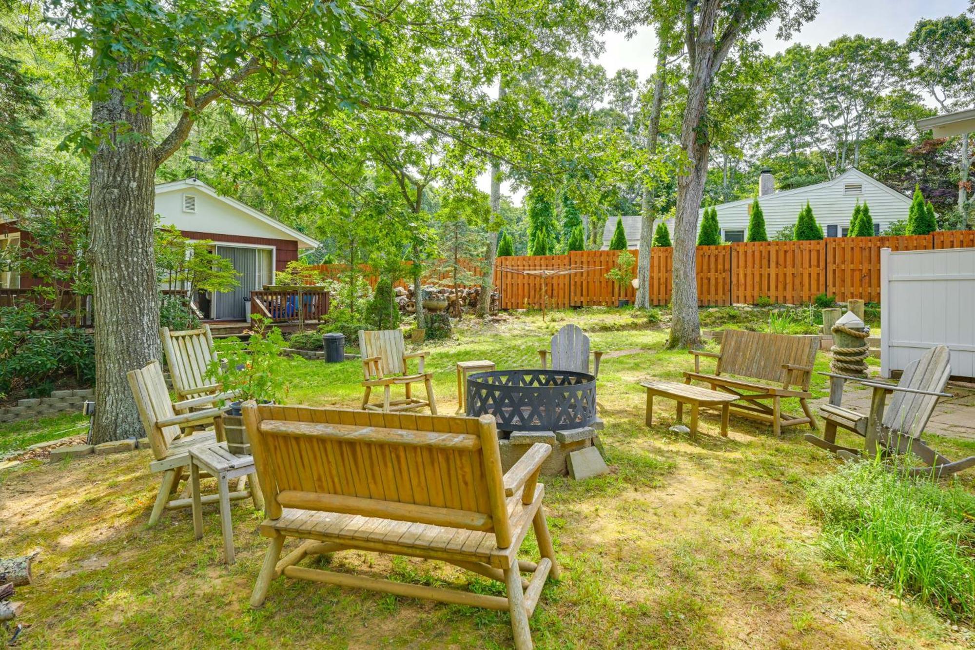 Home In Long Island Wine Country - Walk To Beach! Cutchogue Ngoại thất bức ảnh