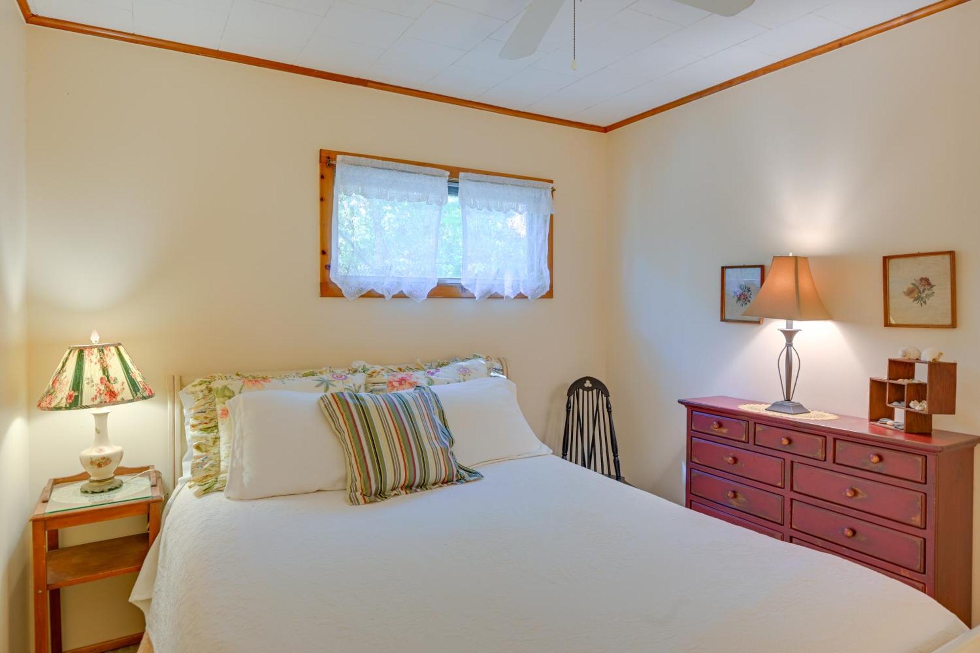 Home In Long Island Wine Country - Walk To Beach! Cutchogue Ngoại thất bức ảnh