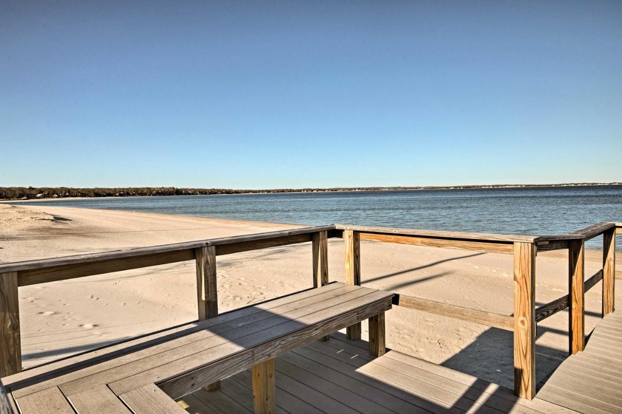 Home In Long Island Wine Country - Walk To Beach! Cutchogue Ngoại thất bức ảnh